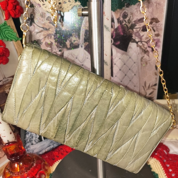 Miu Miu Olive Leather Clutch with Gold Chain - Picture 2 of 5